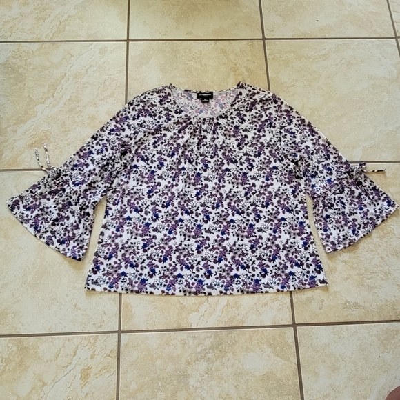 Liz Claiborne Multicolored Floral Top with Bell Sleeves Women's Size XXL - Picture 3 of 9